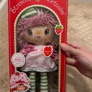 Strawberry Shortcake - Raspberry Tart Classic Rag Doll (Never Opened)
